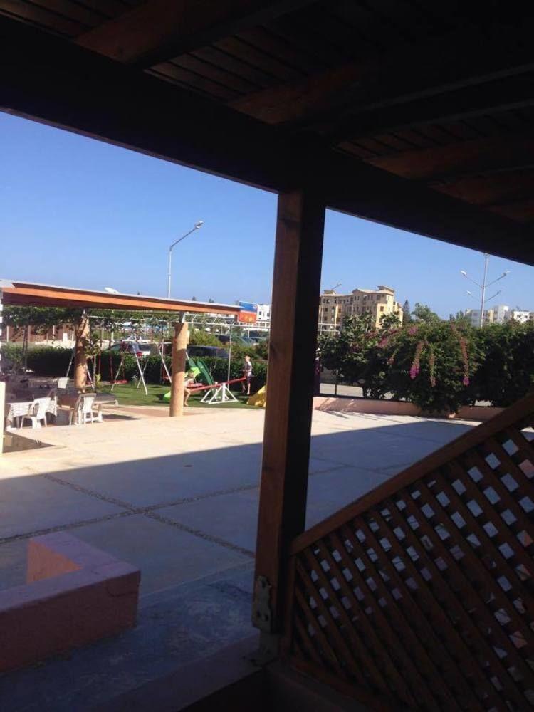 Blue Peter Apartments Protaras Bagian luar foto