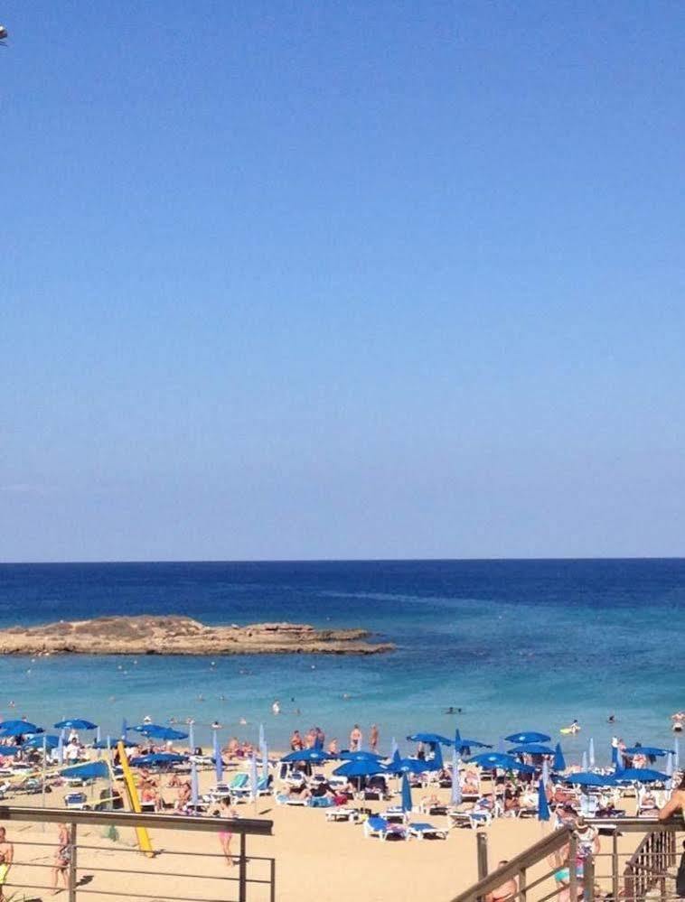 Blue Peter Apartments Protaras Bagian luar foto